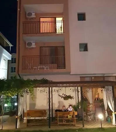 Апартаменты Compfortable Studio In Dafinka Complex Бургас